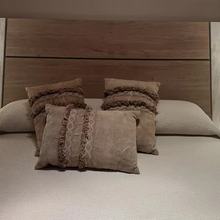 شقة Turisticos De Collado 3 *